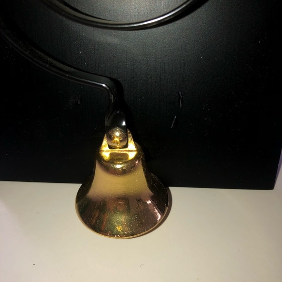 Gold Servants bell mounted on a Downtown Abbey sign. Downtown abbey fans! - Picture 2 of 6